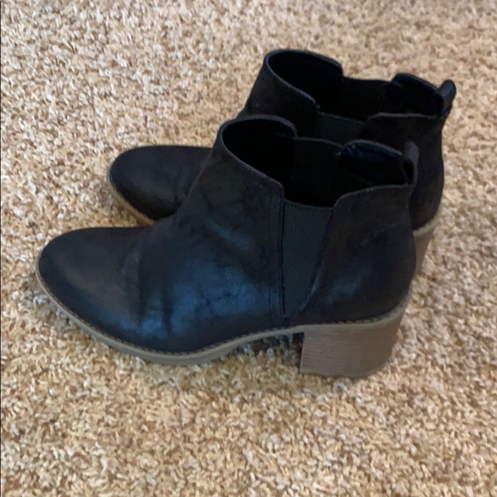 Black winter booties